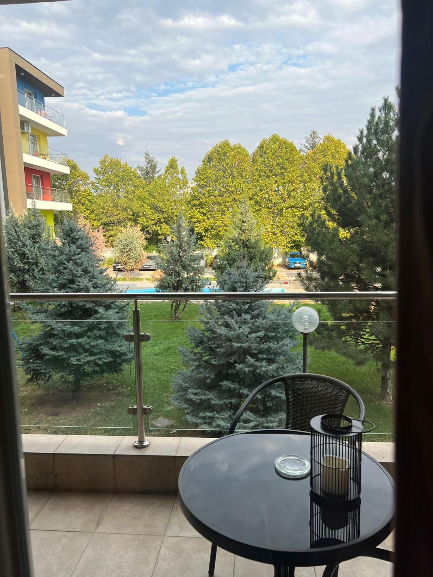 Tranzzit Airport Apartament Otopeni Exterior foto